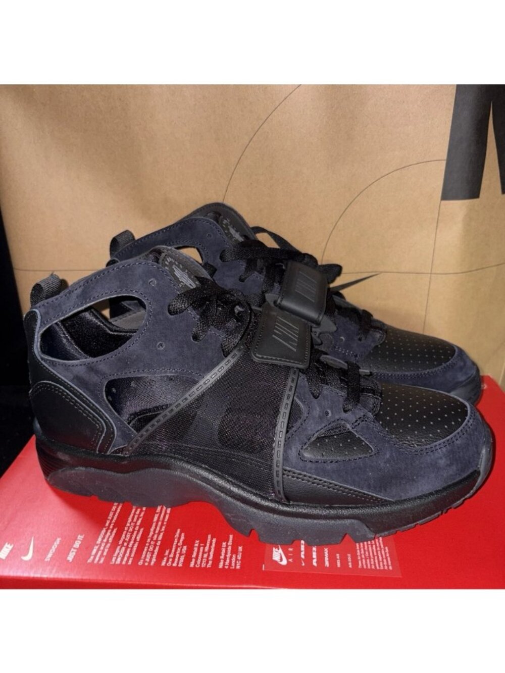 NEW Nike Air Trainer Huarache Triple Black Retro IB0497-002 Men's Size 11.5